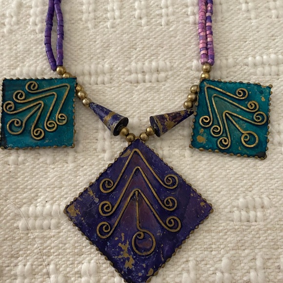 Statement necklace artisan piece purple beads - Picture 4 of 9